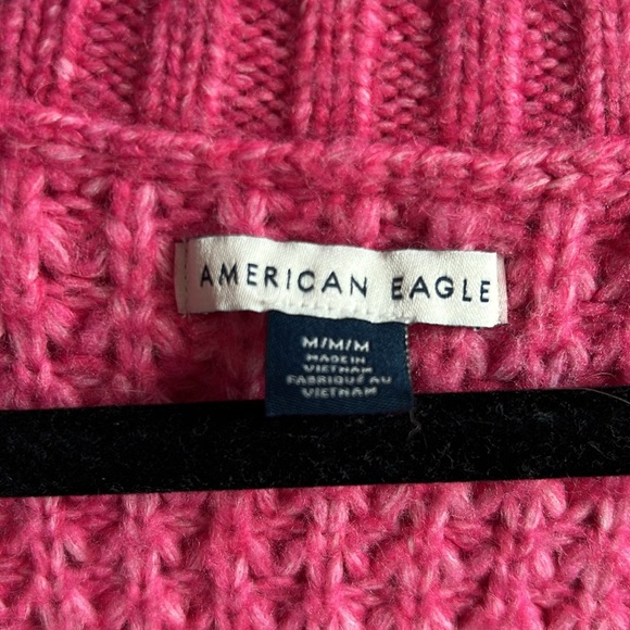 American Eagle Oversized V-Neck Sweater - Picture 4 of 5